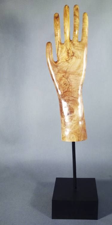 LA MANO IZQUIERDA